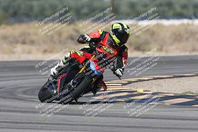 media/Oct-13-2025-Moto Forza (Mon) [[a66d839500]]/3-B Group/Session 3 (Turn 16)/